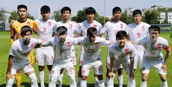 国米与里尔后卫贾洛之间正在进行转会谈判，目标是在明年夏天免签他，但是这一举动可能已经太晚了。